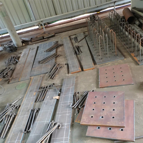 有哪些其他因素会影响锡林郭勒盟预埋件位置的确定？